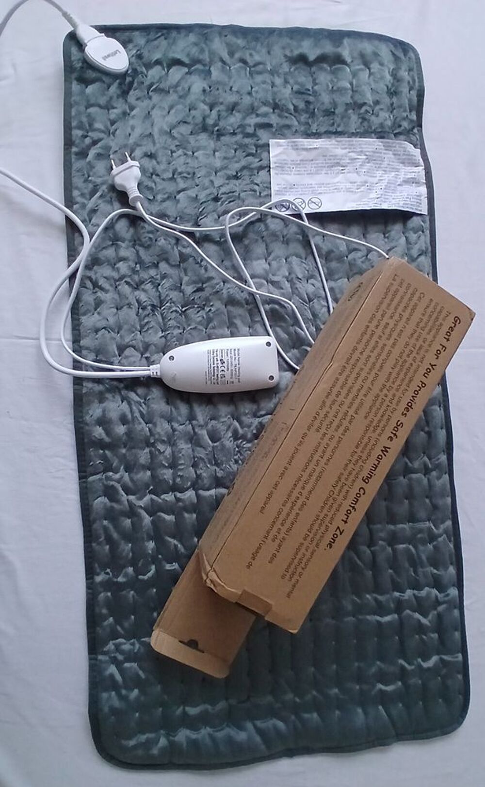 Tr&egrave;s beau coussin chauffant &eacute;lectrique XXL 
Vêtements