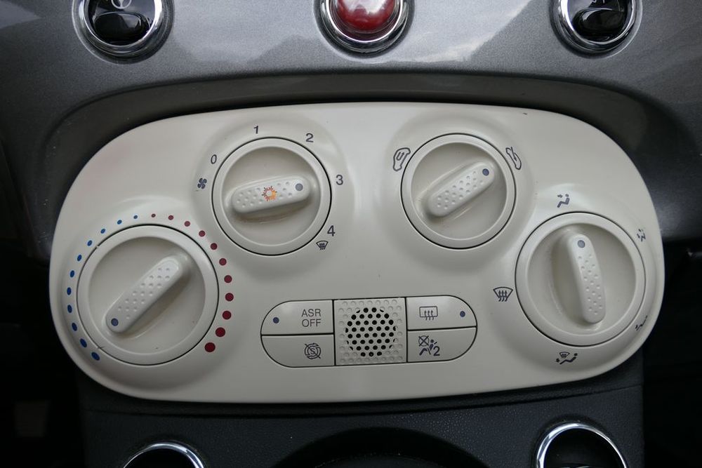 500 C 500C 1.0 70 ch Hybride BSG S/S Dolcevita 2021 occasion 13600 La Ciotat