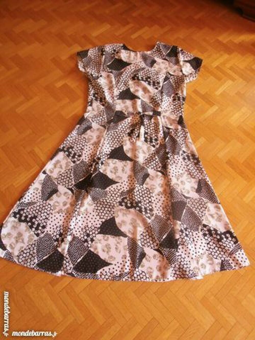 Robe infroissable (49) Vêtements