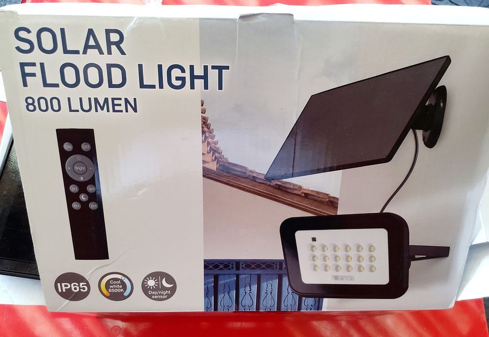 PROJECTEUR SOLAIRE pour &eacute;clairage ext&eacute;rieur et int&eacute;rieur Décoration