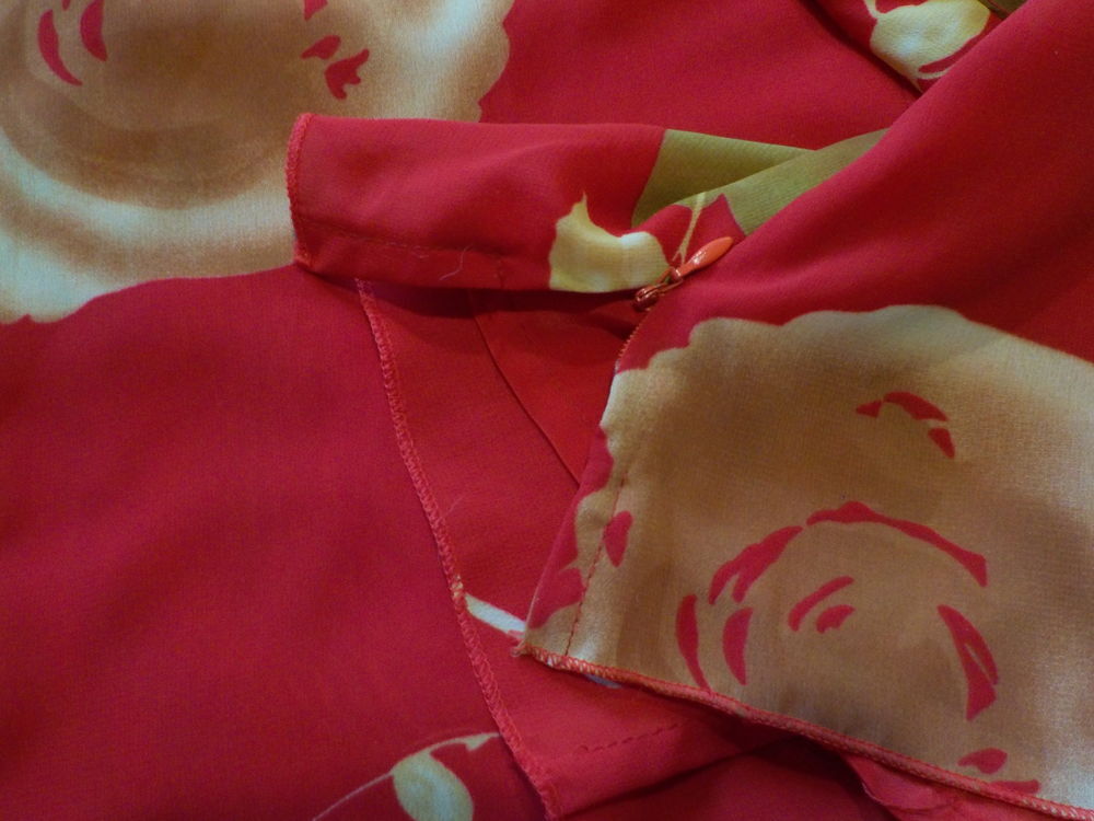 ENSEMBLE CHEMISIER + DEBARDEUR ALEXA'S TAILLE 5 FOND ROUGE Vêtements