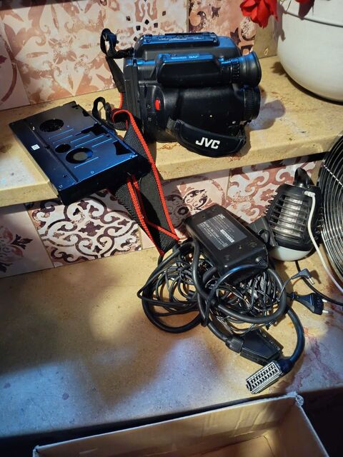 camscope VHS de marque JVC 40 Pantin (93)