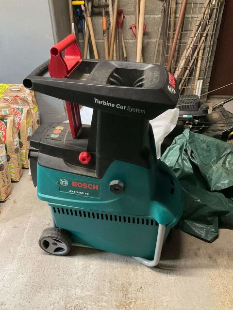 Broyeur Bosch 350 Saint-Aignan (56)