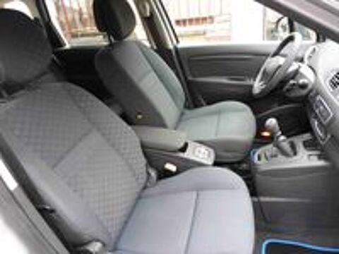 Sc&eacute;nic III Scenic III dCi 105 eco2 Expression 2010 occasion 93430 Villetaneuse