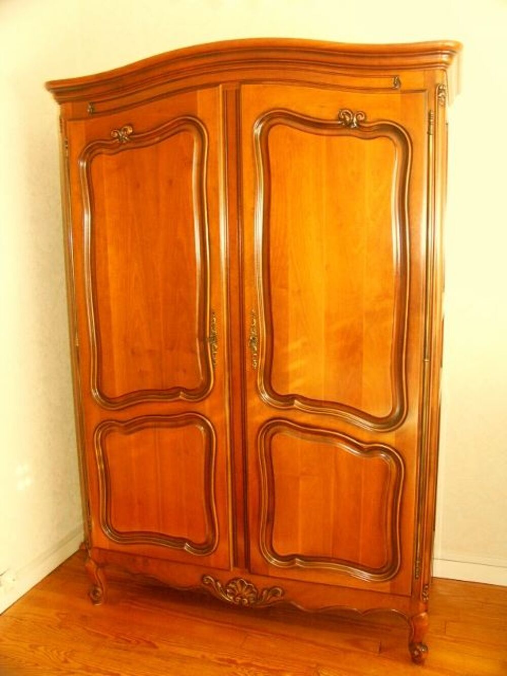 Armoire Penderie 2 portes, Merisier Massif - COMME NEUVE Meubles