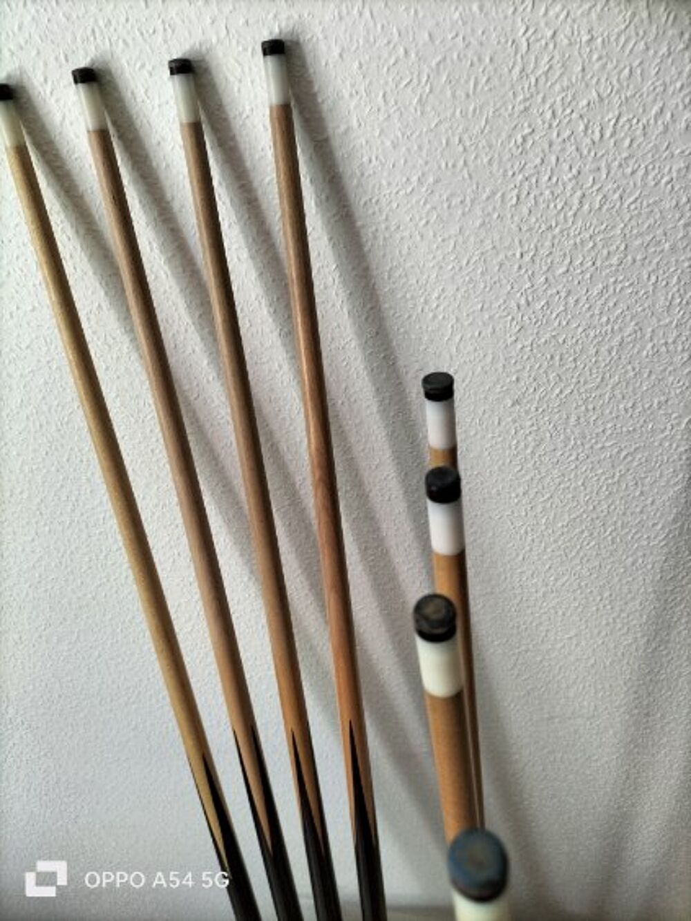 Billard et table pour salle a manger en bois exotique Meubles