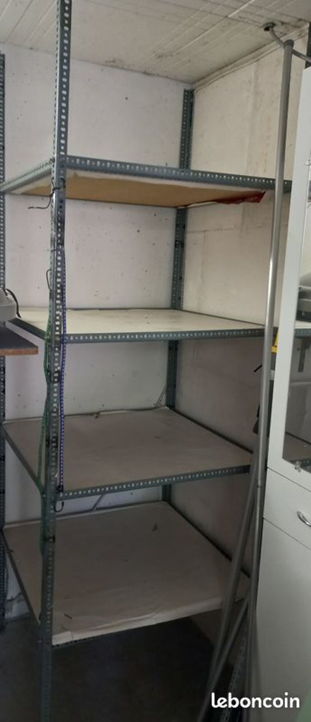 &Eacute;tag&egrave;re de garage Bricolage