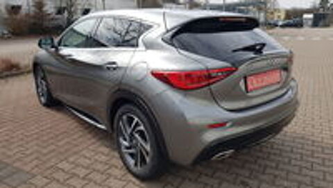 Q30 2018 occasion 41500 Cour-sur-Loire