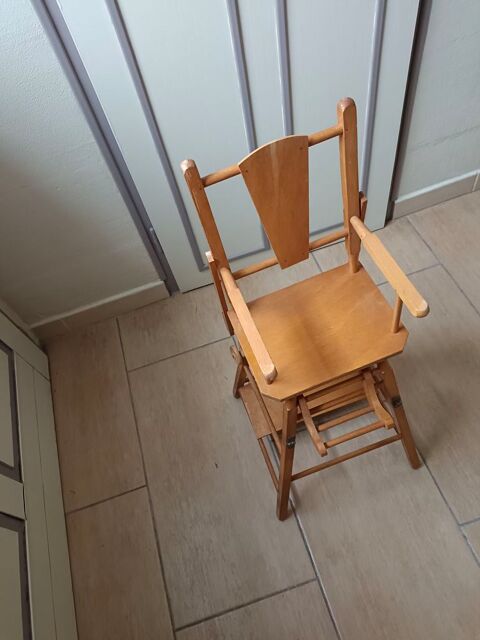 Chaise haute en bois pour poupon Besan�on (25)