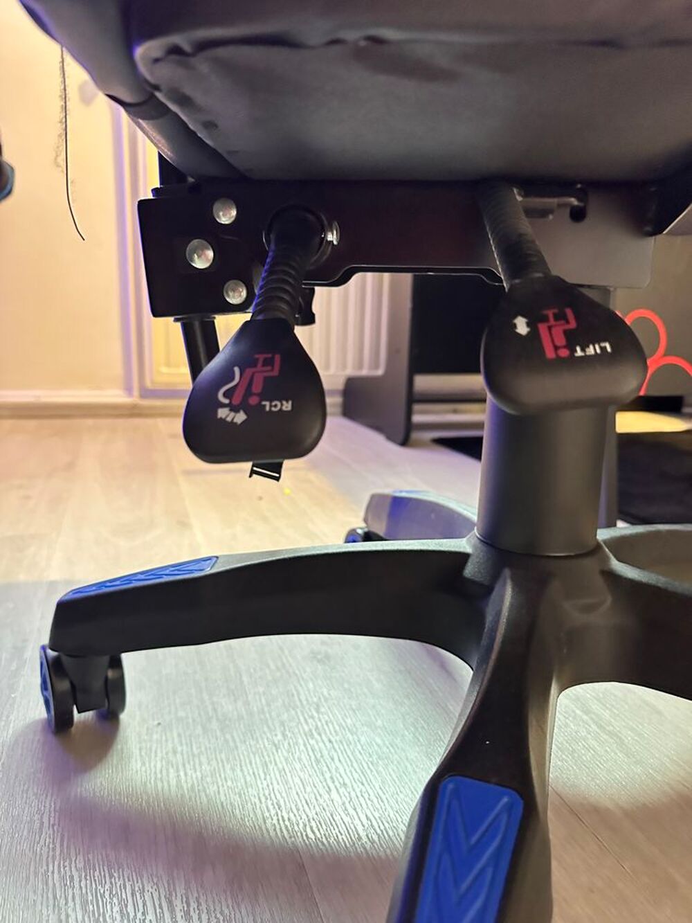 Bureau et chaise gamer Meubles