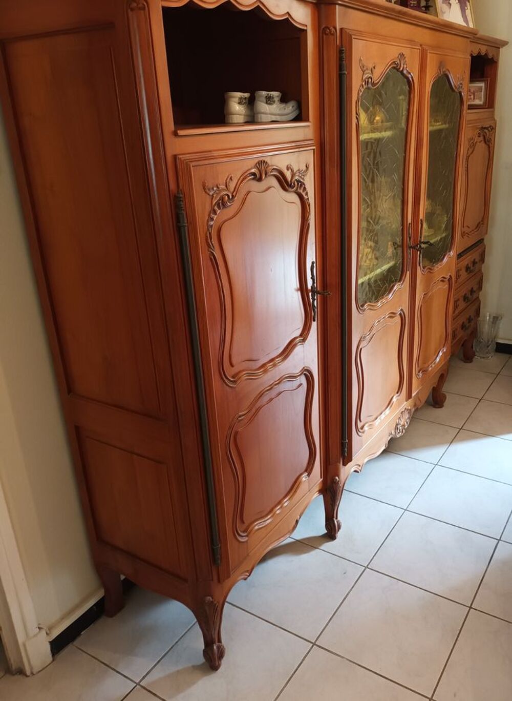 Grand buffet vaisselier style Louis XV Meubles