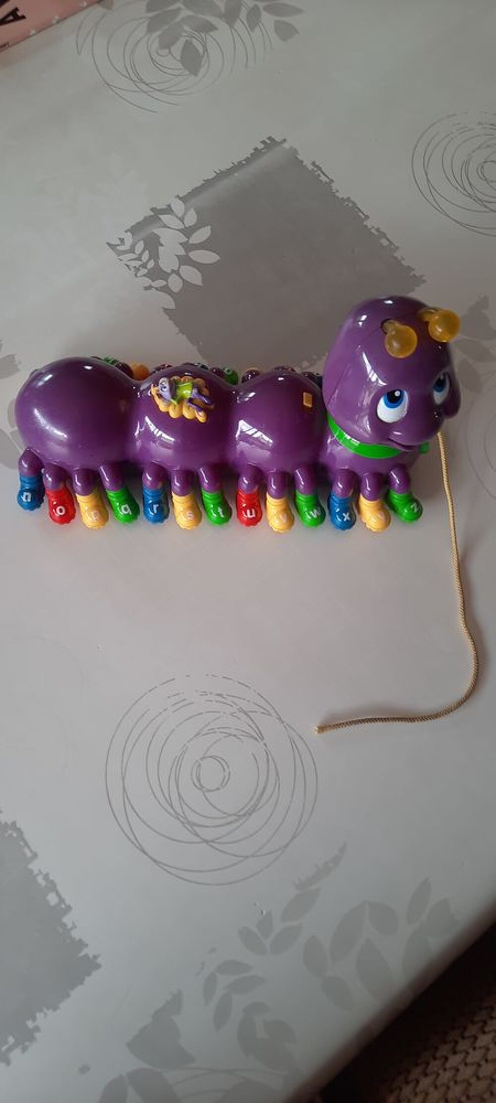 ENSEMBLE CHENILLE ET ABEILLE VTECH,
Jeux / jouets