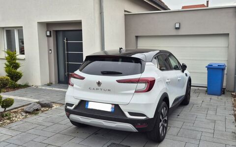 Renault Captur mild hybrid 160 EDC Techno 2024 occasion Mutzig 67190