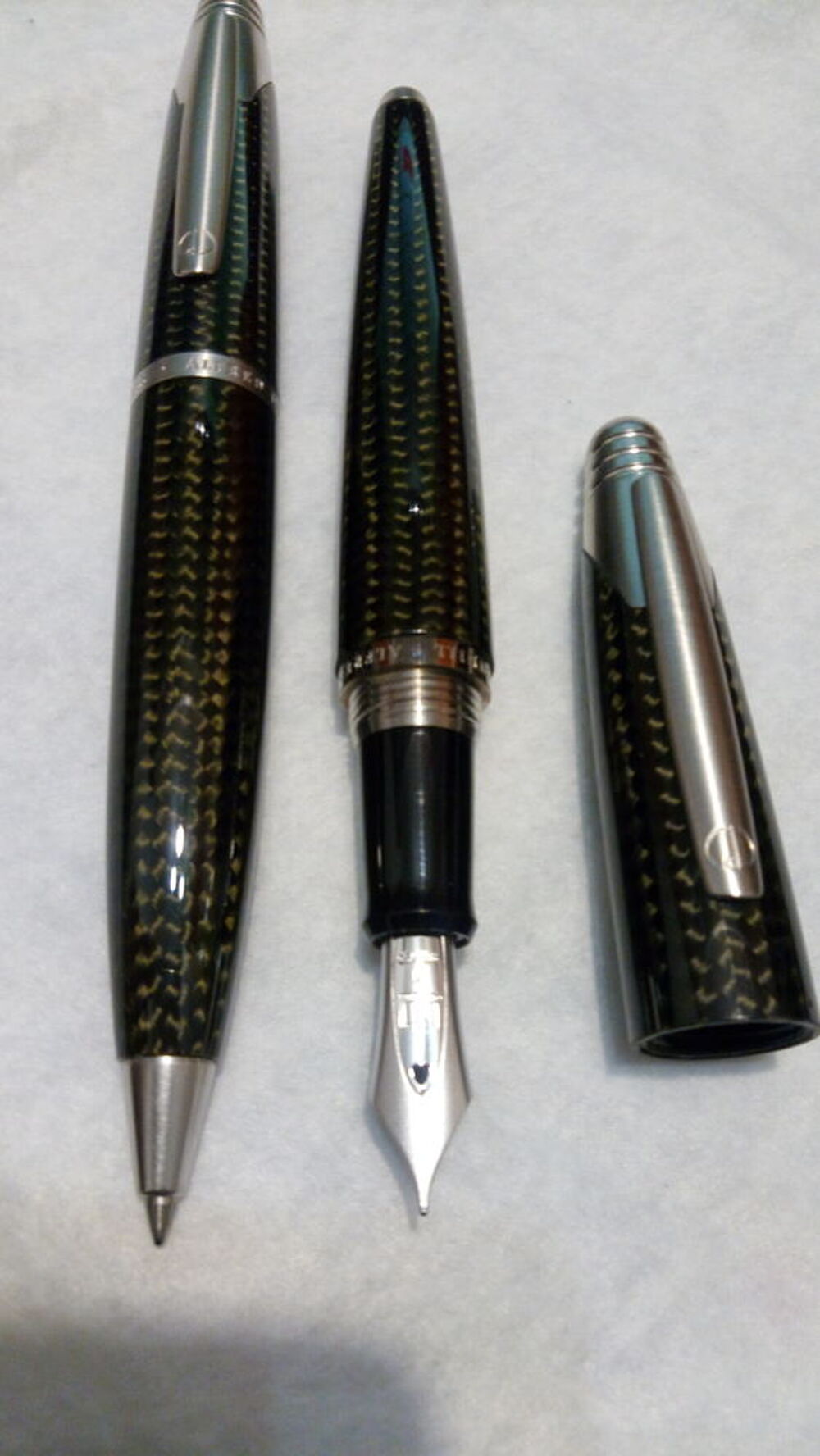 stylo plume et bille DUNHIL AD2000 