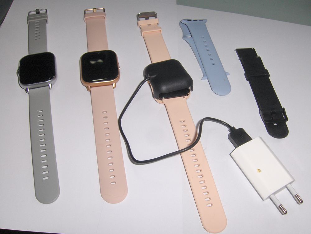 3 Montres connect&eacute;es Bijoux et montres