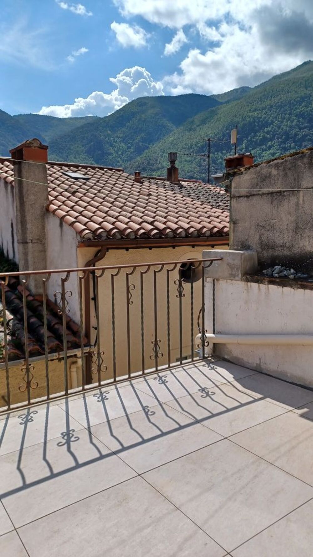 Vente Maison Charmante maison avec terrasse à Arles sur Tech ! Arles-sur-tech
