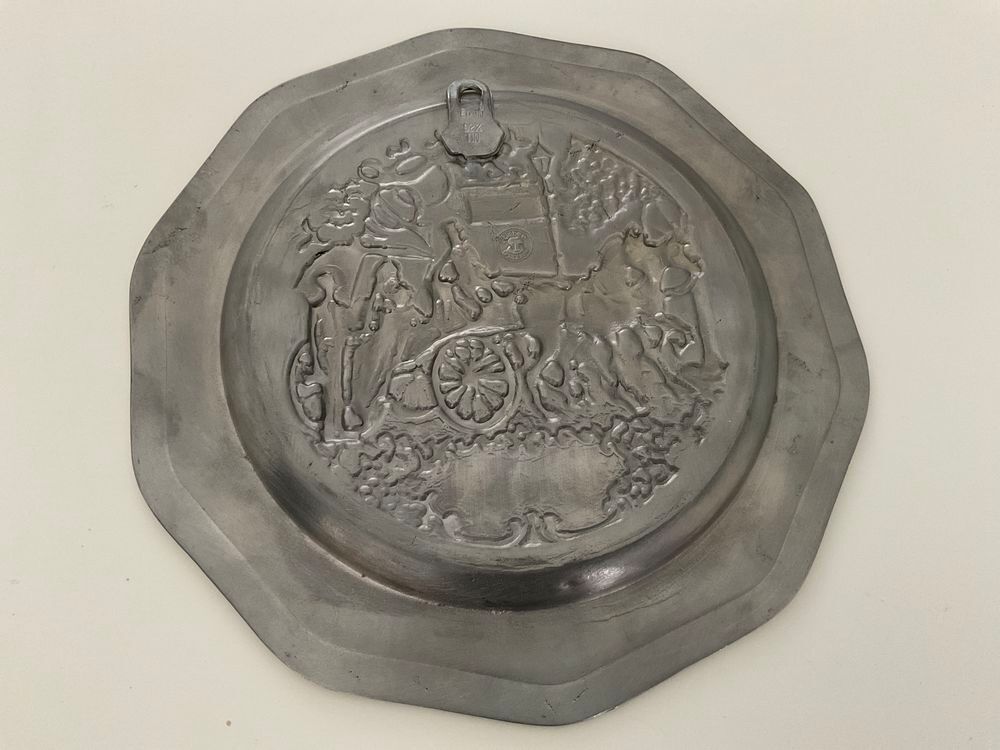 Assiette en etain Jeux / jouets
