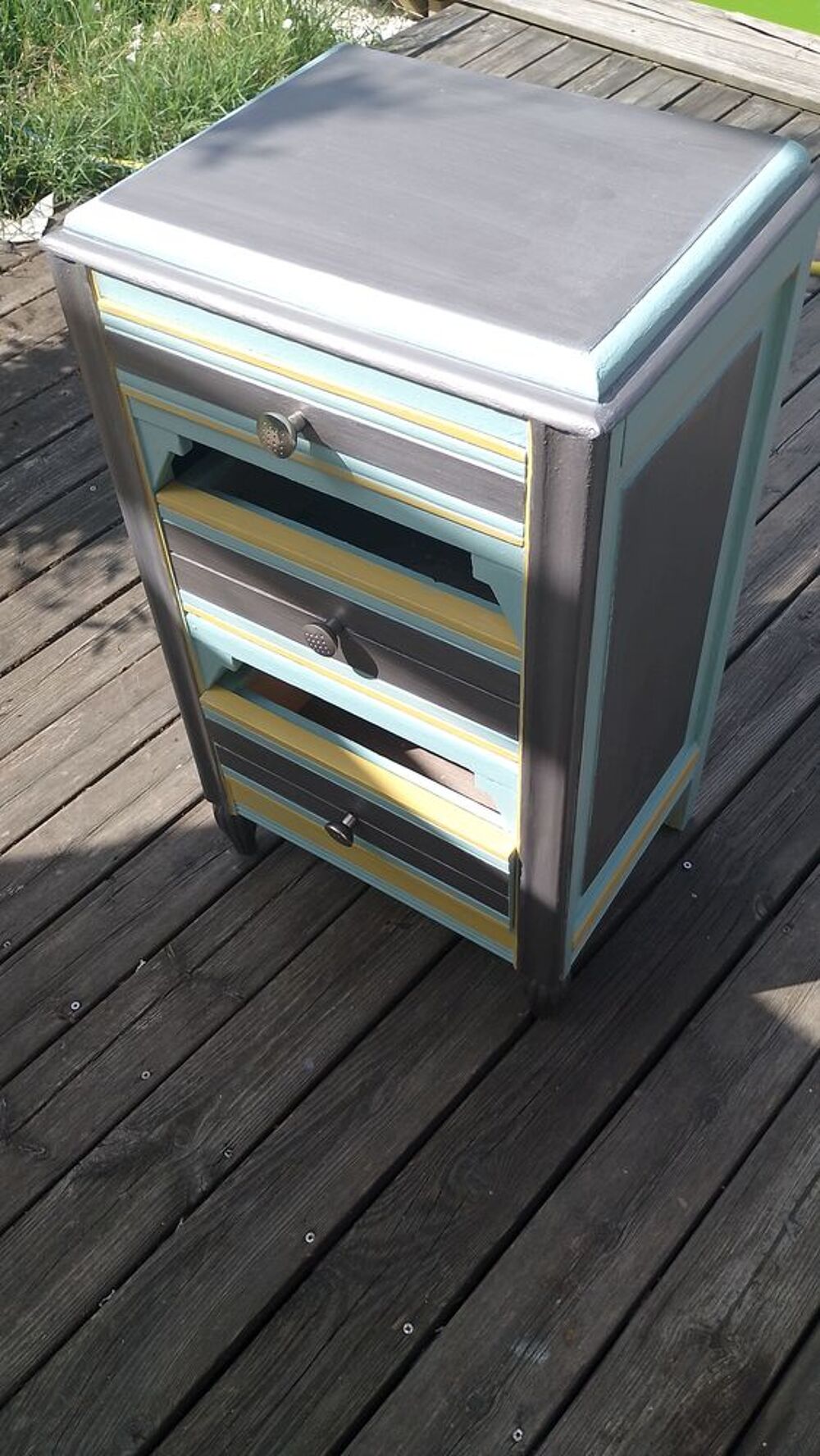 commode en bois enti&egrave;rement restaur&eacute;e, repeinte : tr&eacute;s jolie Meubles