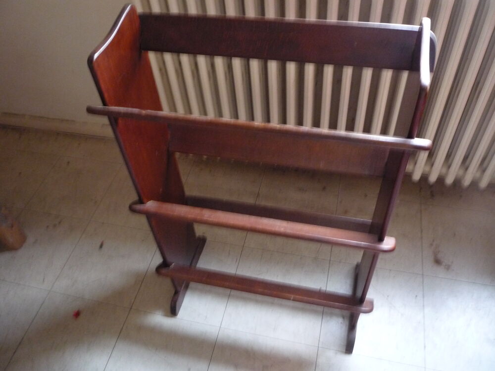 Meuble &agrave; chaussure bois/vintage
Meubles