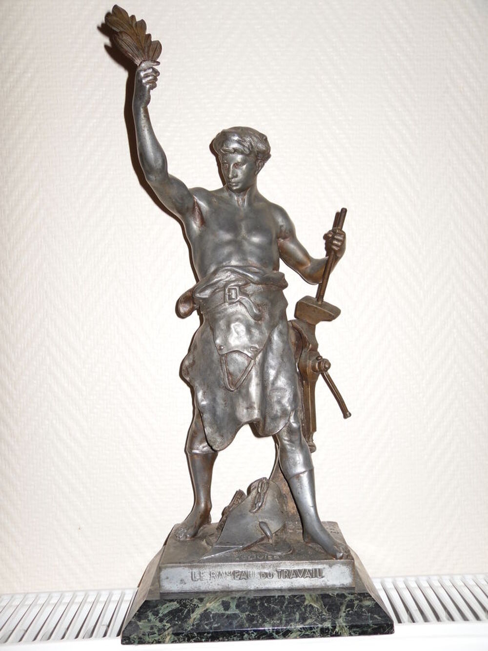 Statue R&eacute;gule fin 19e Forgeron E.Picault 43cm Dcoration