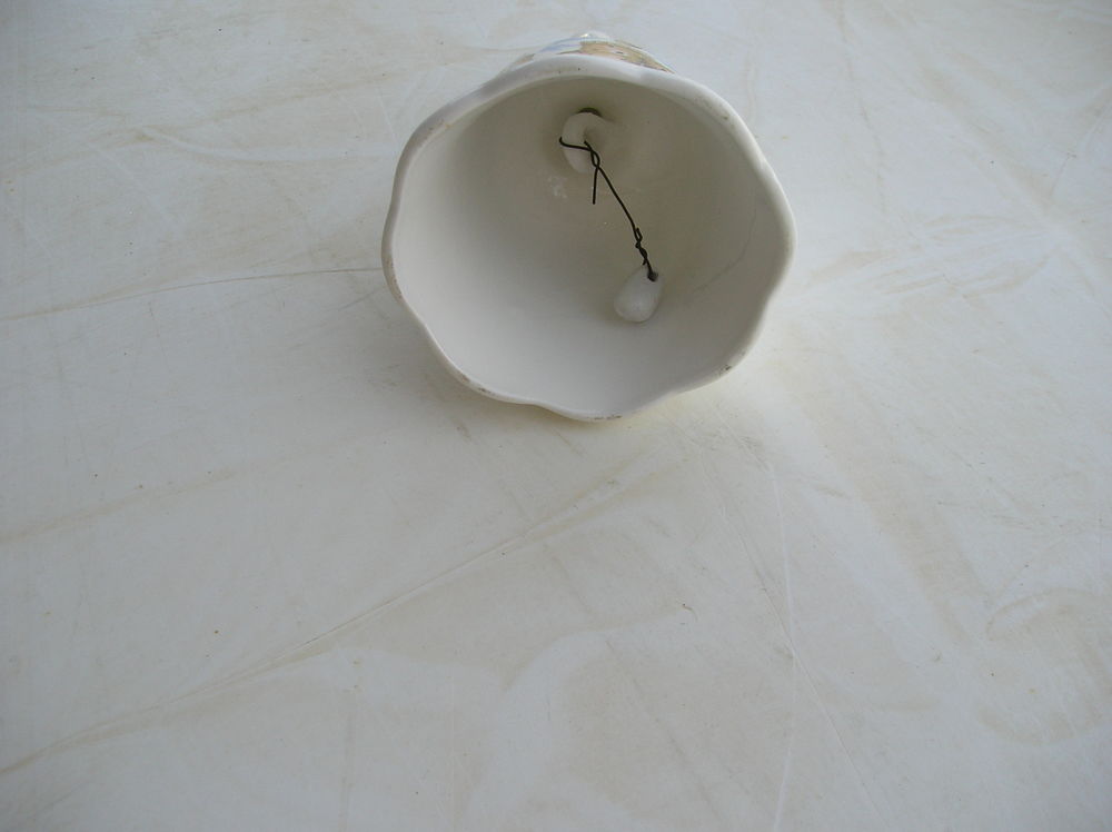 Cloche de table en porcelaine ? neuve
Décoration