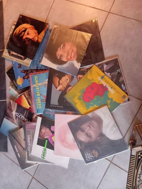 Lot de +/- 270 33 tours 0 Monsempron-Libos (47)