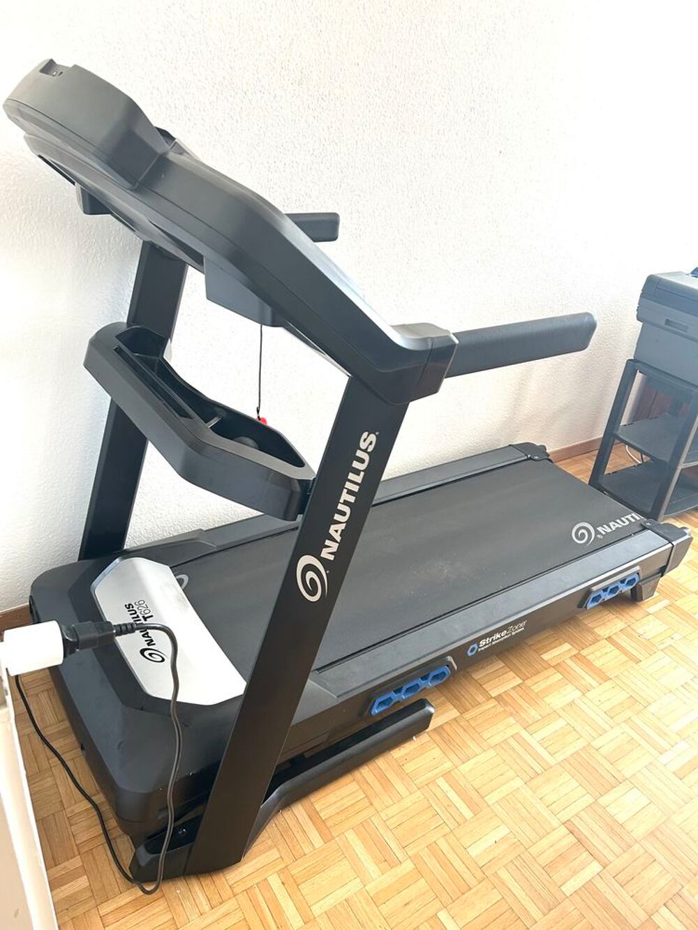 Tapis de course Nautilus €" pliable, 19 km/h Sports