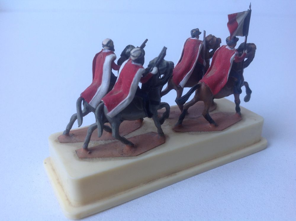 SOLDATS DE PLOMB MINIATURES LES SPAHIS Envoi Possible
