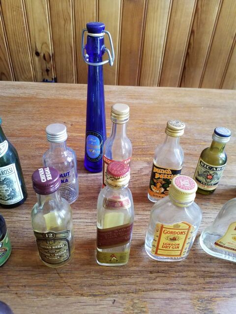 Mignonettes vide pour collection 8 Bois-Colombes (92)