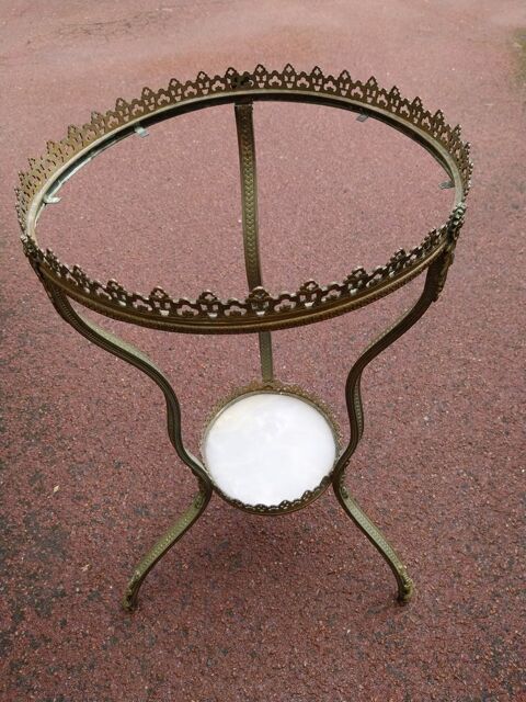 Guéridon français ancien en bronze Rueil-Malmaison (92)