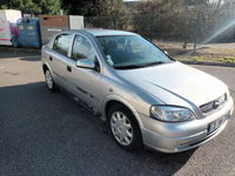 Astra 1.6i 2000 occasion 42240 Unieux