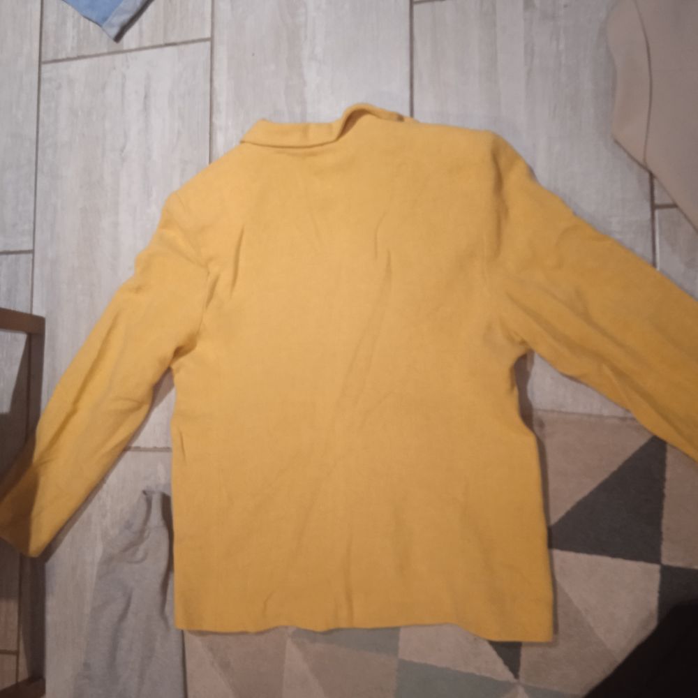 Veste tailleur moutarde taille 44, 45 % polyester, 20 % lain Vêtements