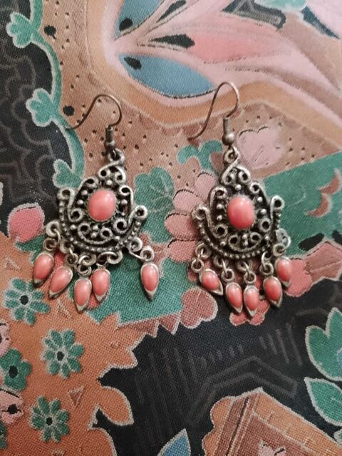 boucles d'oreilles en m�tal fonc� �mail rouge vintage ann�es 80. 6 Carqueiranne (83)