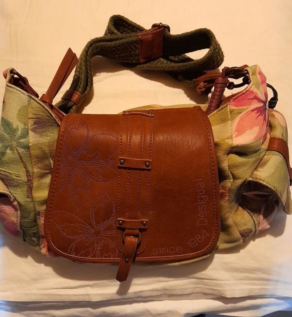 VENDS SAC A MAIN NEUF Maroquinerie