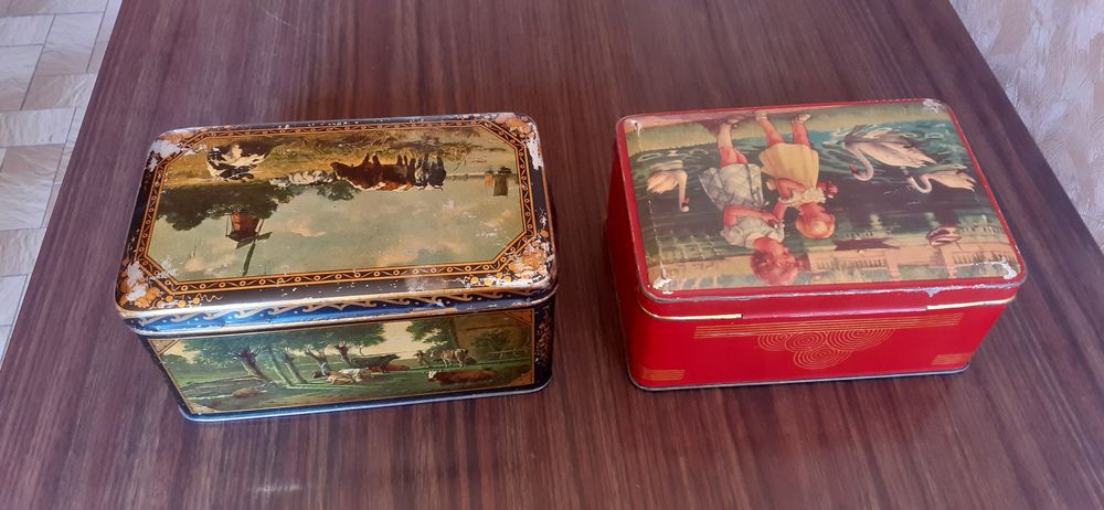 2 BOITES ANCIENNES EN METAL 