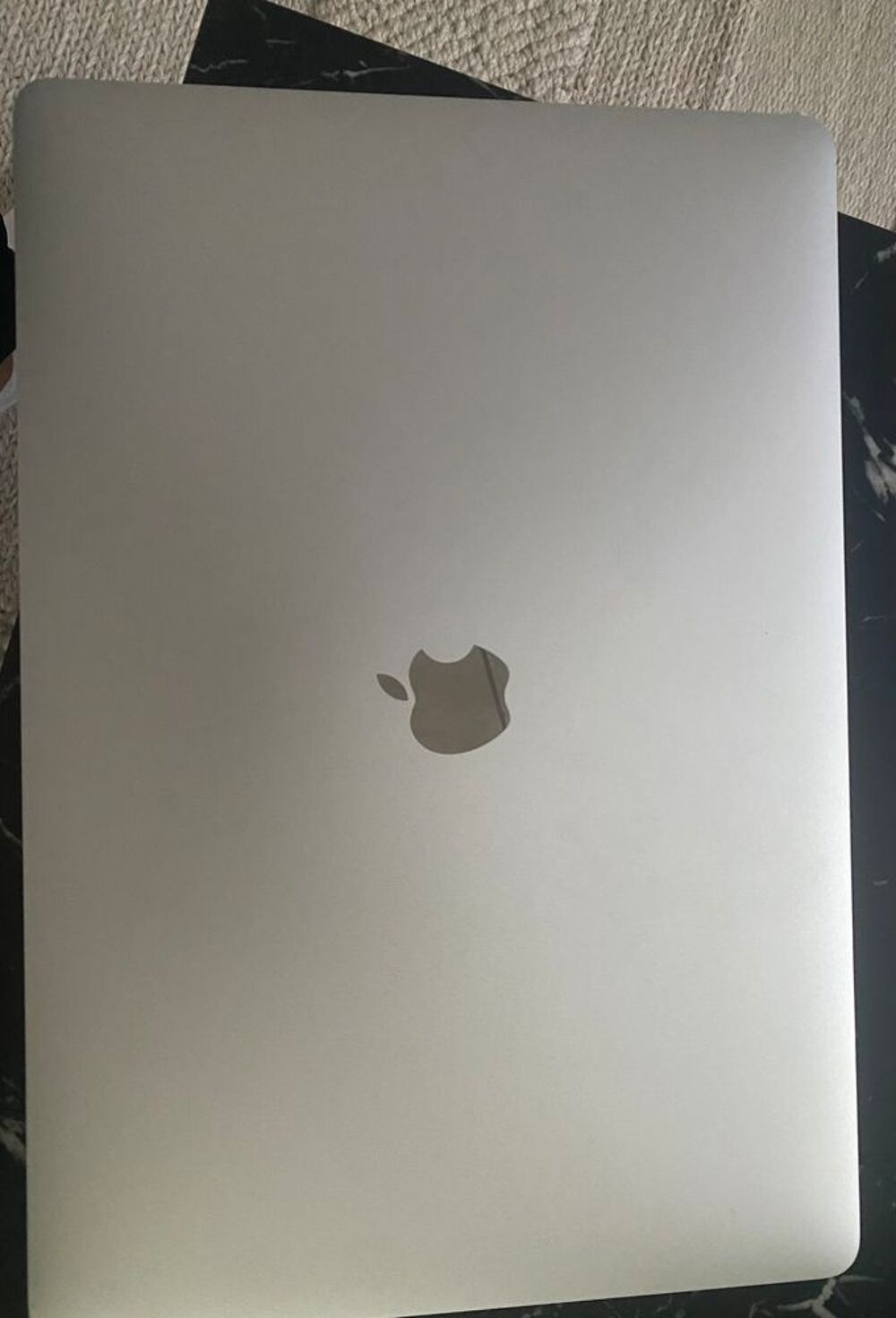 MacBook Pro Touch Bar 15 pouce Matriel informatique