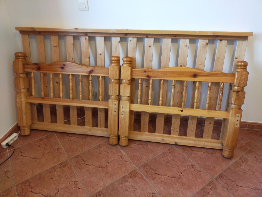 Deux lits mois massif 100x200 bon &eacute;tat pour adulte ou enfant Meubles