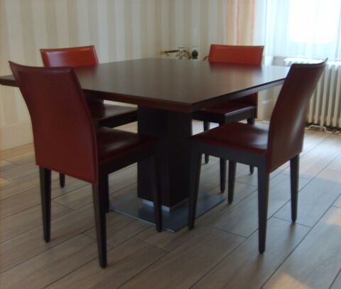 Table en h�tre weng� et ses 4 chaises cuir, Griffon Paris 1050 Ch�teaudun (28)