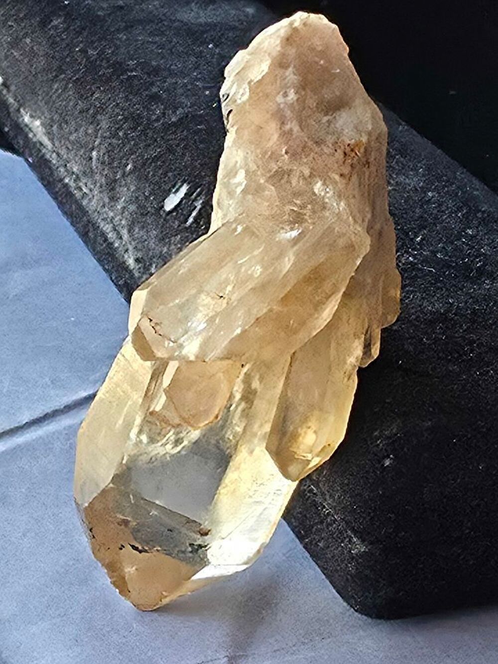 Magnifique Citrine Naturelle de Kolwezi RDC-Cristal Brut 70g 
