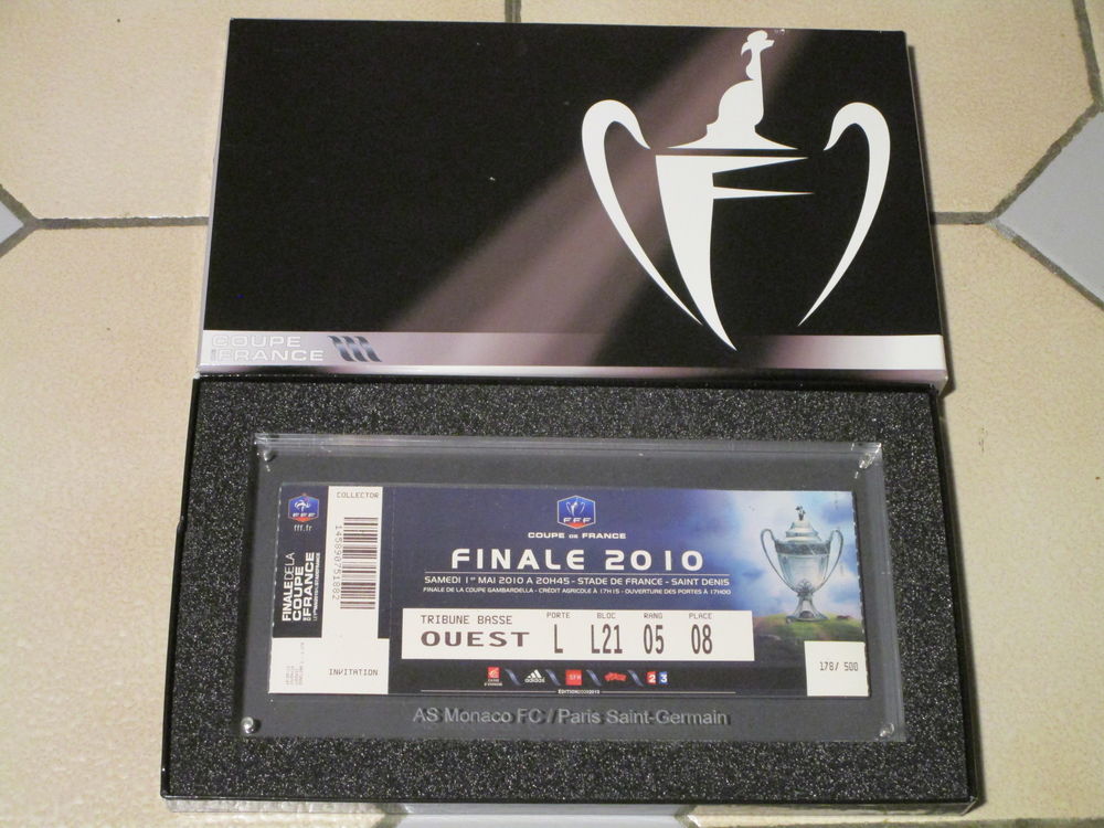 BILLET COLLECTOR FINALE COUPE DE FRANCE 2010 SOUS RESINE 