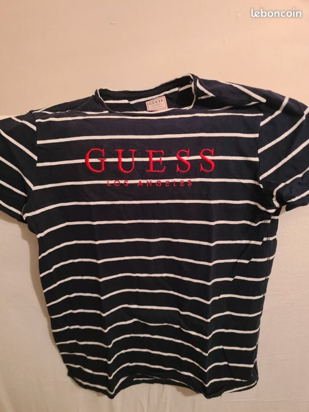 T-shirt GUESS slim M Vêtements