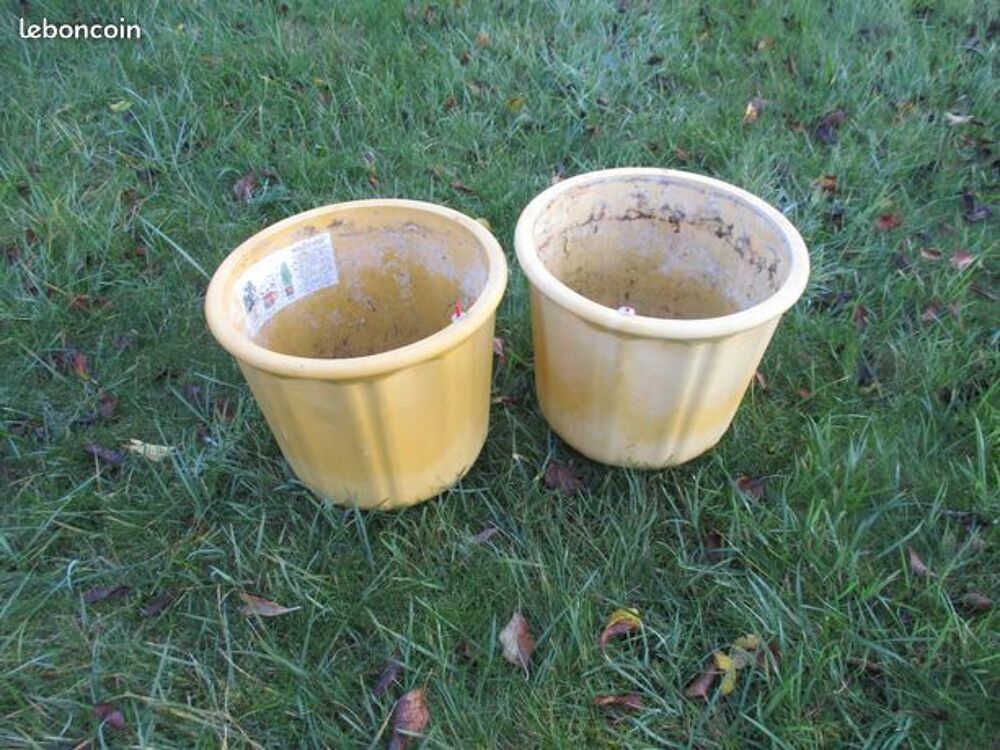 Deux pots avec r&eacute;serve d'eau coloris jaune Jardin
