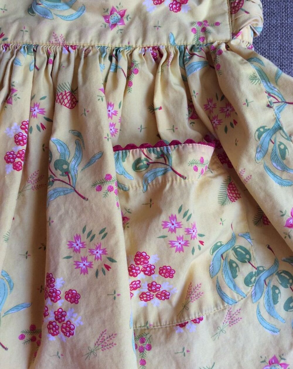 Jupe jaune fleurie 8 ans (126cm) Vêtements enfants