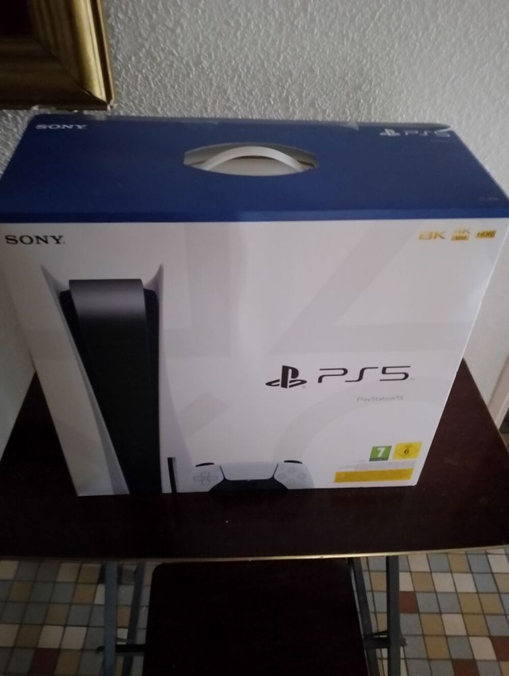 PlayStation 5 avec une manette Consoles et jeux vid�os