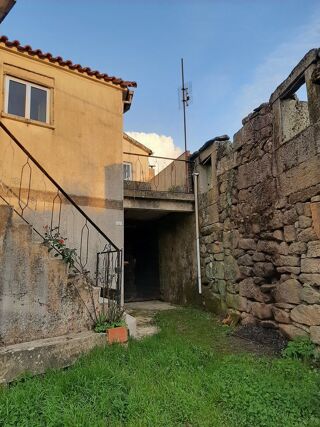  Maison � vendre 8 pi�ces 140 m� Sanguinhedo, portugal