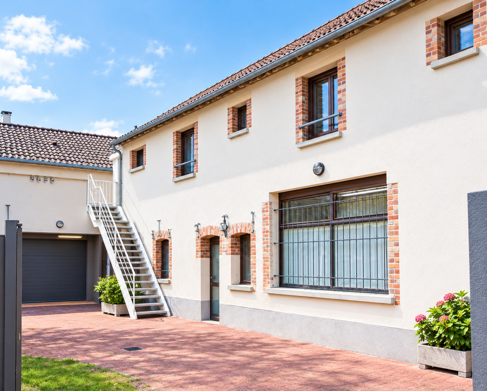 Vente Atelier Ensemble immobilier 413m² ? Magasin + Atelier + Appartement Nançay