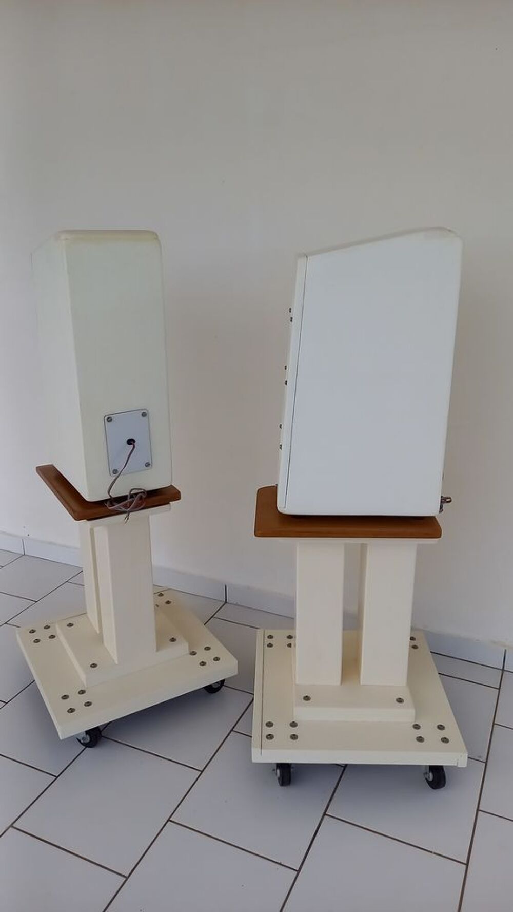 Enceintes st&eacute;r&eacute;o grand mod&egrave;le Audio et hifi