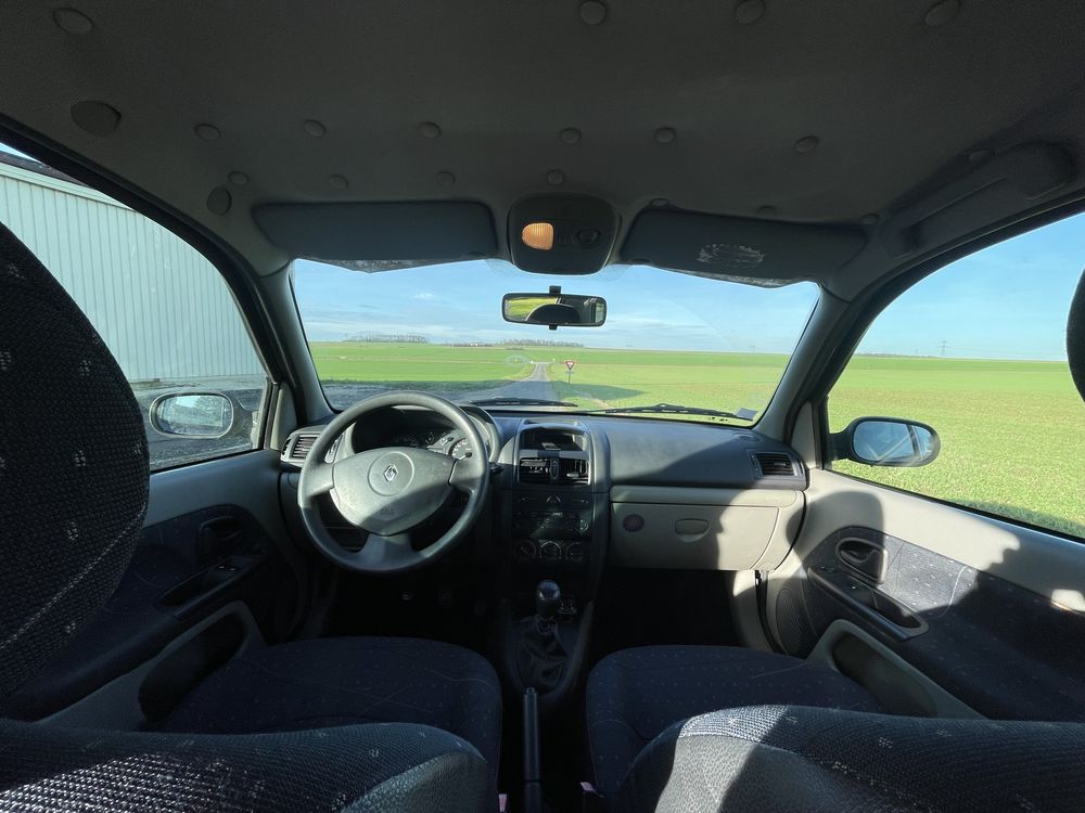 Clio II Clio 1.2i Authentique 2002 occasion 77160 Provins