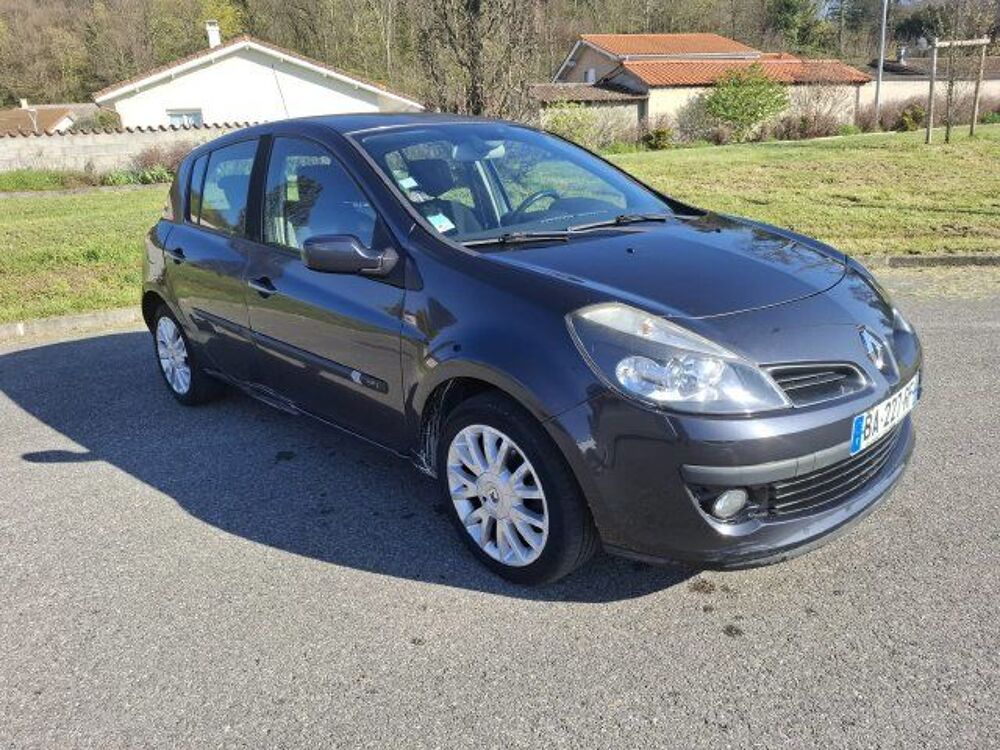Clio III Clio 1.5 dCi 105 Confort Pack Clim Expression 2005 occasion 69320 Feyzin