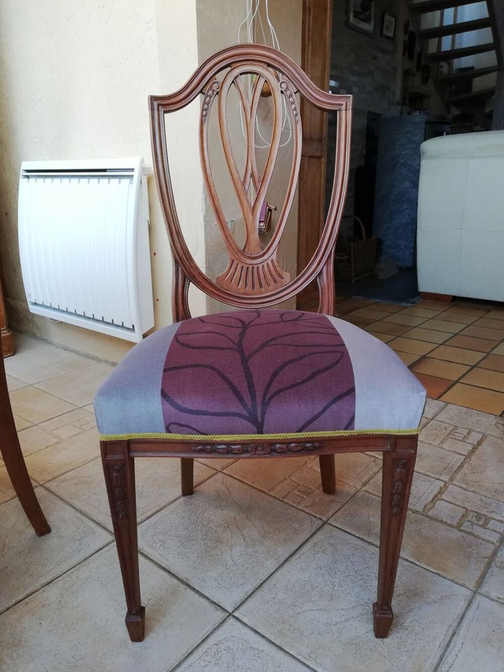 lot de 2 chaises anciennes raffin&eacute;es -r&eacute;nov&eacute;es. Meubles